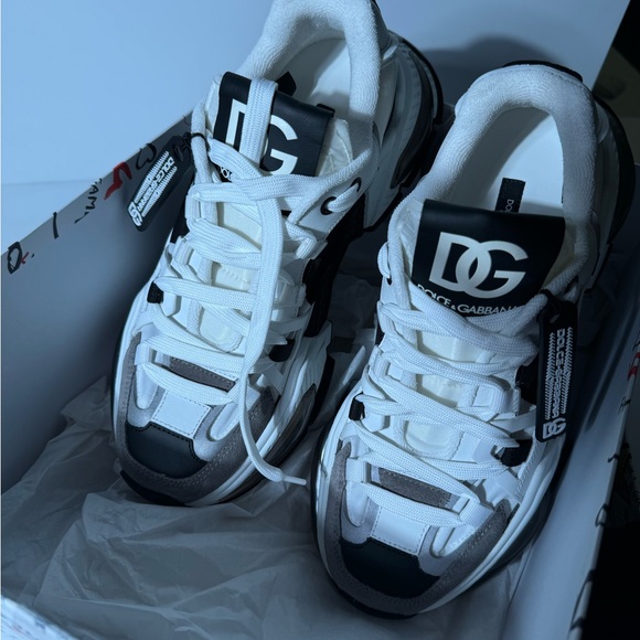 Brand NEW in box Dolce & Gabbana Airmaster sneakers - Picture 12 of 16